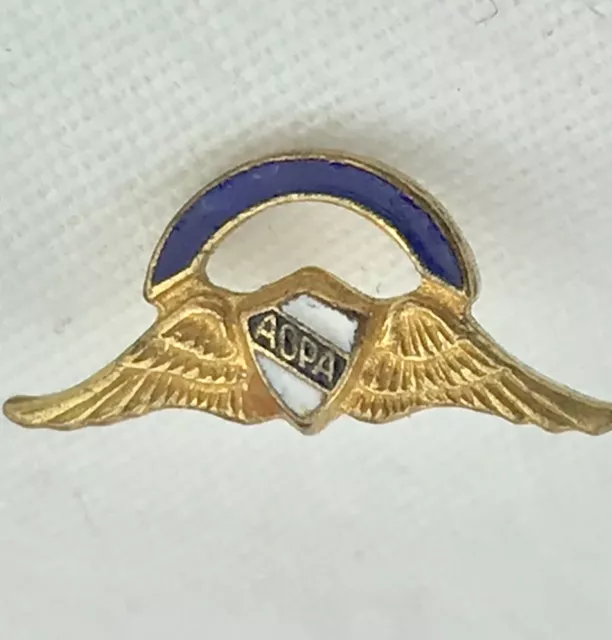 AOPA Wings Gold Tone Blue Enamel Vintage Small Pin Aircraft Owners Pilots Assn