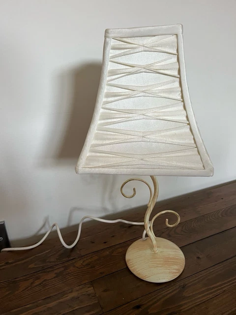 Abat-jour à Franges En Soie Dorée - Style Victorian Downton Abbey - 22 Pouces/55 Cm - Fait Main UK - Traditionnel