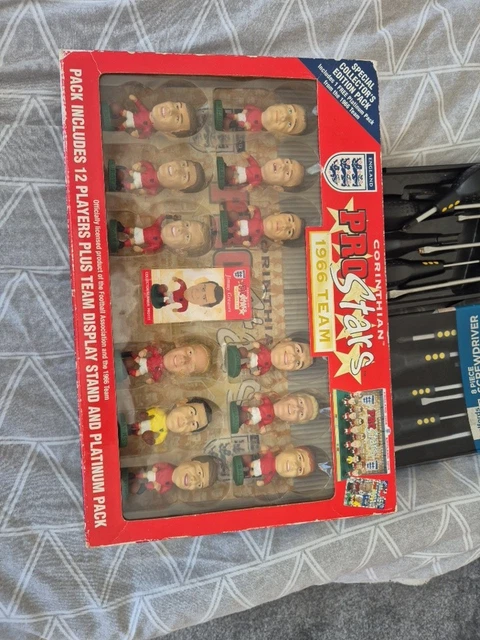 CORINTHIAN PRO STARS England 1966 Football Team 12 item