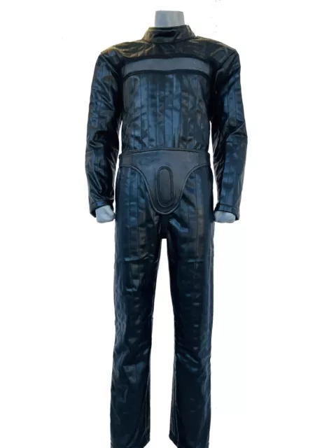 Pantaloni e camicia ispirati a Star War Darth Vader con codpiece in pelle