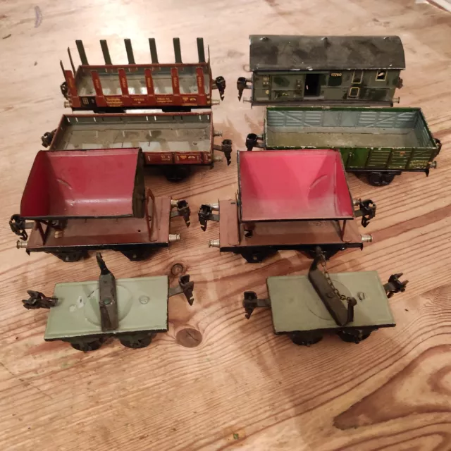 Blecheisenbahn Spur 0 Wagons und Gleise
