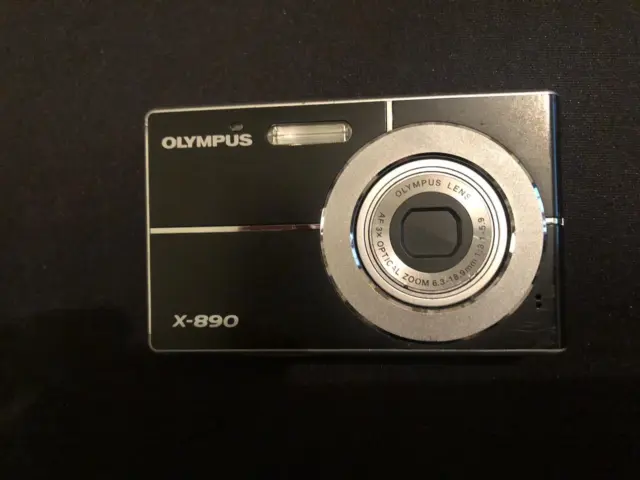 Olympus Digitalkamera X-890 10,0 MP schwarz