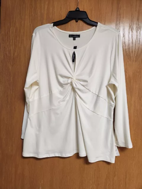 Ivory 3/4 Sleeve Top. NWT. 3X. By Alison Andrews. Cute.