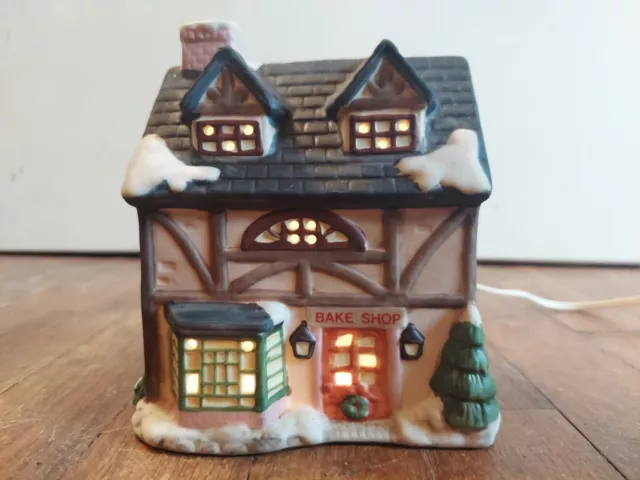 Vintage 1990 Brinn's Village Dickens' Era Lighted Bake Shop RARE