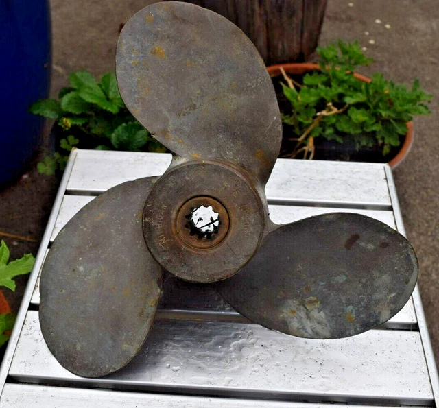 Vintage Michigan AMC 581 S Bronze Splined 3-Blade Boat Propeller 10.5" diameter