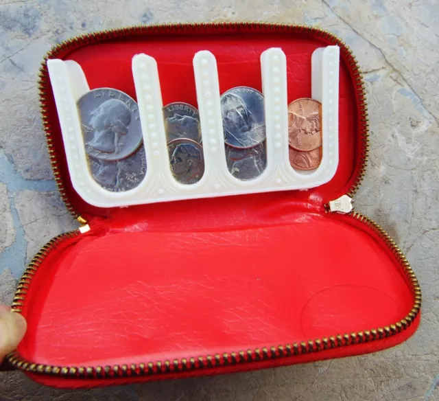 1950's RARE VINTAGE CHANGE PURSE WITH SLOTS FOR COINS ~ ZIPPERED ~ PRISTINE