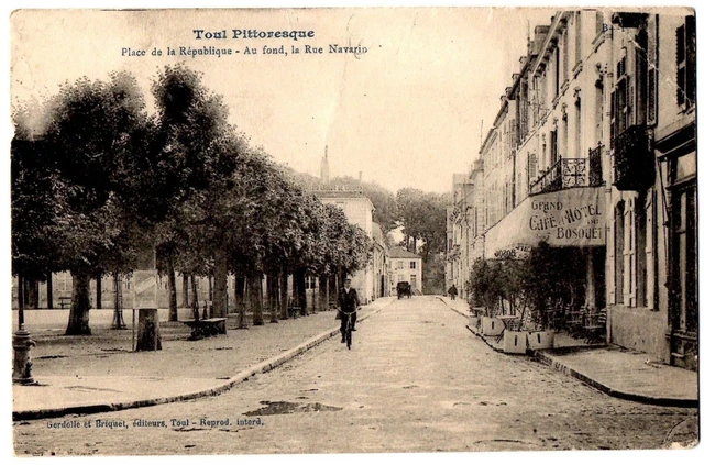 CPA 54 - TOUL (Meurthe and Moselle) - Place de la République
