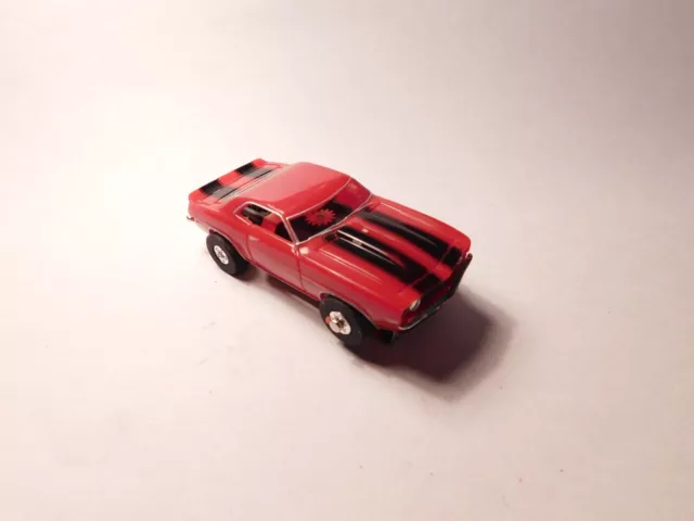 MoDeL MoToRinG CHEVROLET CAMARO Z-28 Slot Car w BRAND NEW AUTO WORLD Chassis