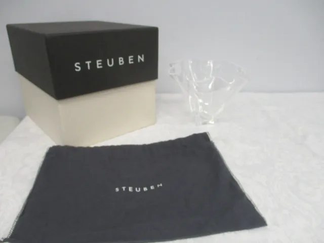 SIGNED STEUBEN HANDKERCHIEF VASE 7" FREE FORM ART GLASS with BOX!