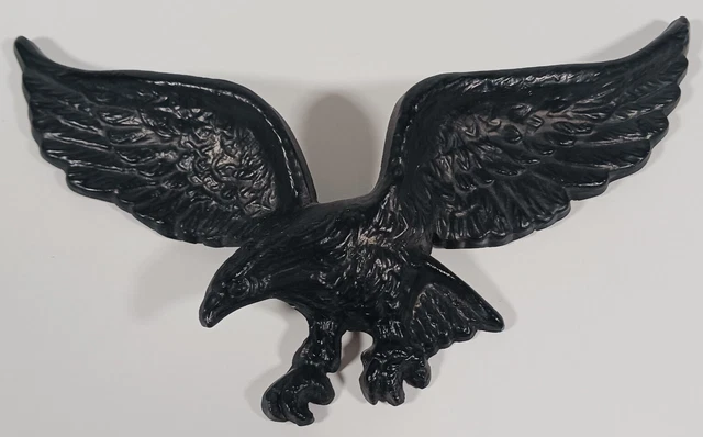 Vintage American Eagle Cast Aluminum (?) Wall Hanger ~ 9" x 5"