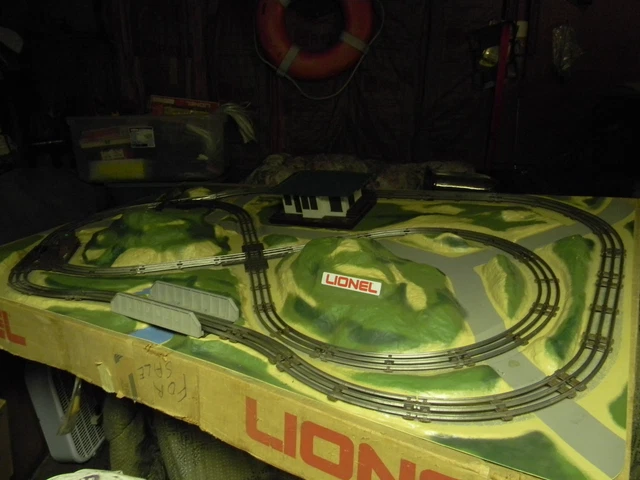 Lionel dealer display layouts discount
