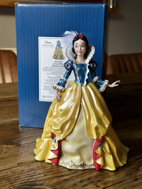 DISNEY SHOWCASE SNOW White Rococo Figurine Enesco Traditions 8.5