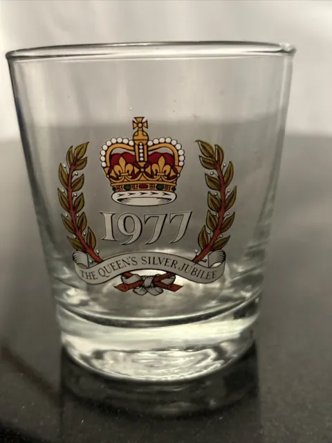 Vintage 1977 Silver Jubilee Glass Tumbler Queen Elizabeth II Commemorative