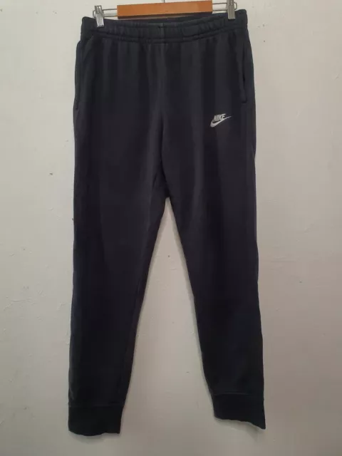 Nike club french terry online cuffed joggers in black