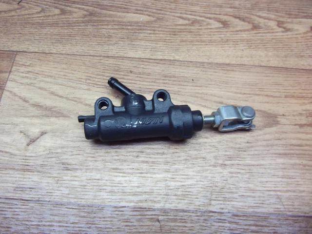 Pompe De Frein / Cylindre De Frein Arrière Pour Triumph Thunderbird Sport 900 (1998)