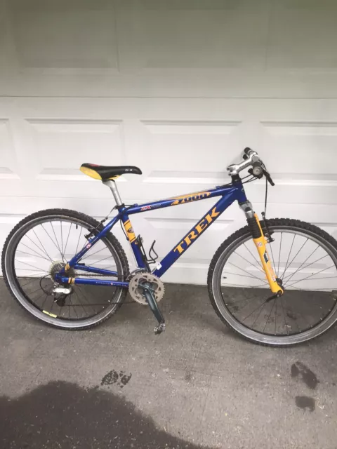 1995 TREK 8700 ZX Mtn Bike 14.5