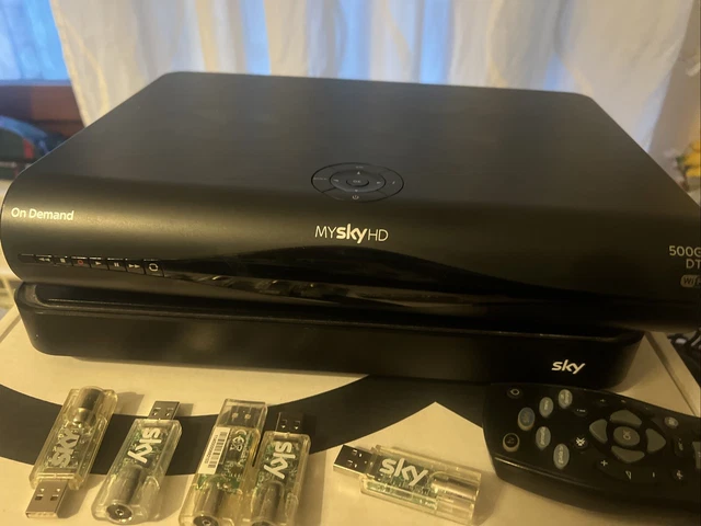 UFO Store-NEC i3-6100U/Ram8GB/ しょぼい MS-2021