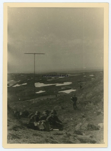 Orig. Foto Gebirgsjäger Nachrichten Funker m. Funkgerät Kampf in Norwegen 1940