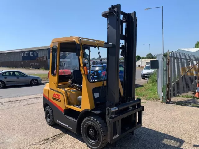 Kelvin FG25T3 Gas Forklift Hire-£62.50 Buy-£7995 HP-£39.93 With No Deposit AH203 2