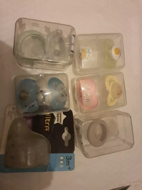 Tommee Tippee Set, 2 Teats 3months + Ultra, 5 Dummies Set New Without Cover