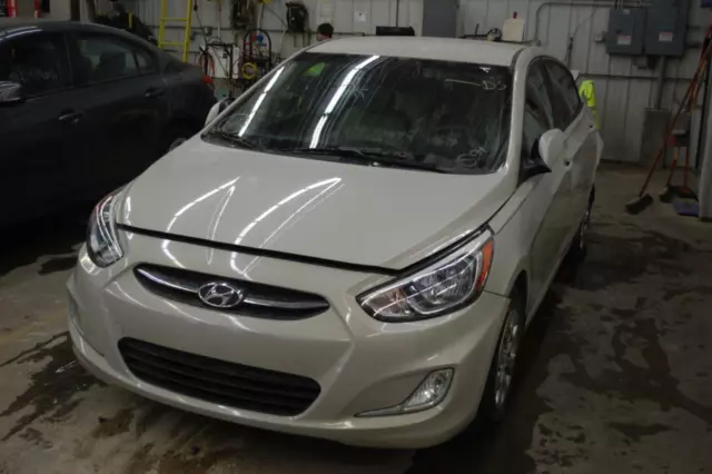 2015 Accent    Susp Ecu Tpms 958001R700