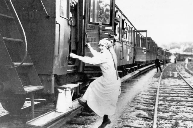 WW1 - sanitary train at Montairon station in the Meuse
