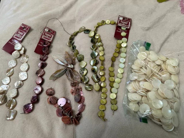 Mixed lot of natural shell beads