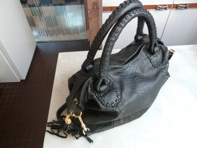 Grand sac a main en cuir noir de la marque Un Jour Ailleurs