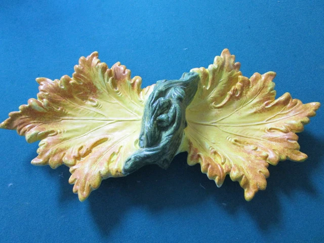 ITALIAN POTTERY MAJOLICA Double serving leaf shaped dish
