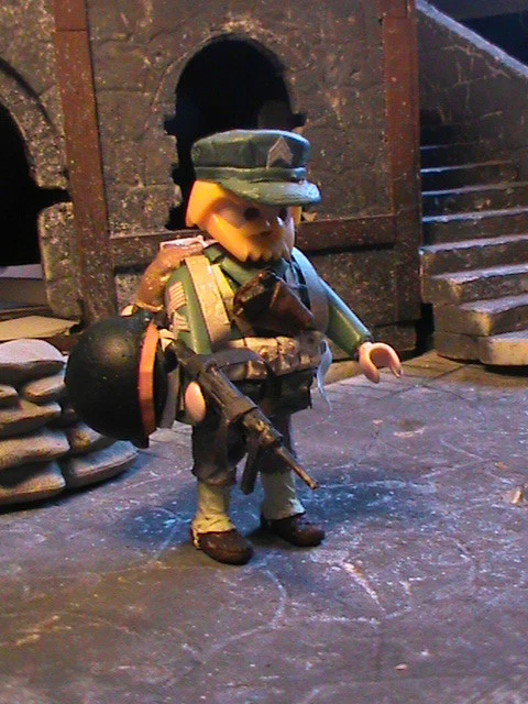 PLAYMOBIL PERSONNALISÉ CHIEF PETTY OFFICER RUSSE ( KURSK-1943) REF-0020 BIS