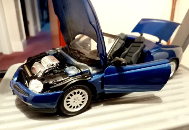 Maisto alfa best sale romeo spider 1995