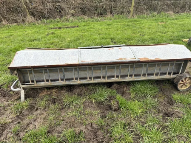 8 Ft lamb creep feeder