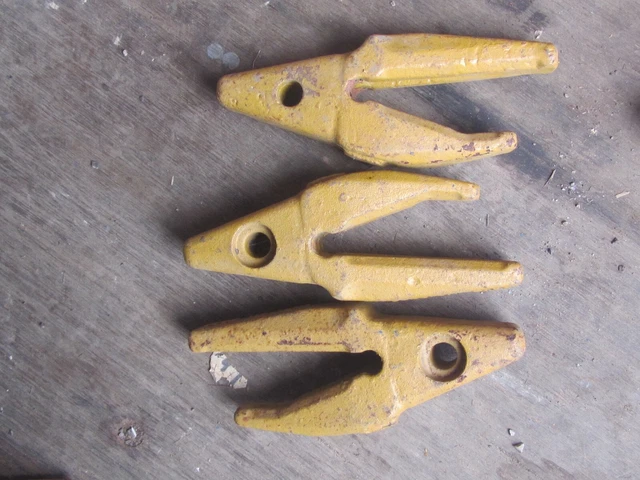 3- Cat Style Backhoe / Mini Excavator Bucket Shanks - 119-3204  1" Lip Thicknes