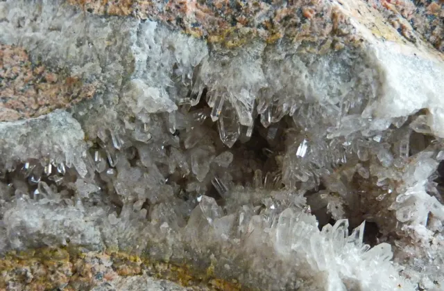 M1861 Große Quarz Stufe Bergkristall Henneberg Weitisberga Mineralien Minerals