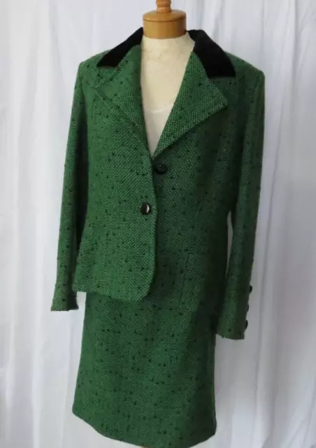 Givenchy Couture France Paris Ladies Green Knit Jacket & Skirt Set Size 42 US 10