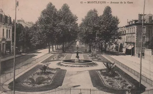 Cpa Montlucon Avenue De La Gare