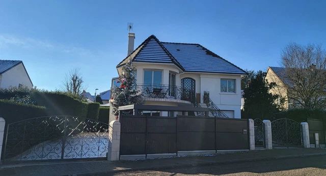 Maison d'architecte avec Piscine à 5 min VICHY Piscine 399000 EUR Maison d'architecte avec Piscine à 5 min VICHY Piscine 399000 EUR