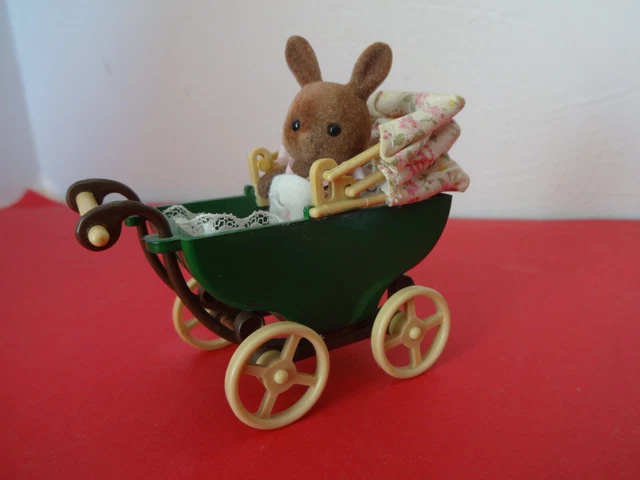 Bebes triples canards et landeau sylvanian families 