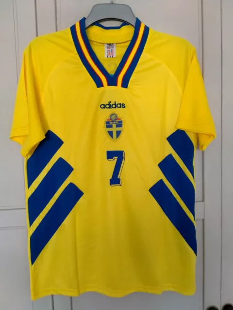 SWEDEN FOOTBALL SHIRT 1994 WORLD CUP USA 94 1995 LARSSON YELLOW