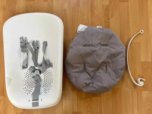 Stokke Tripp Trapp Newborn Set in grau mit Spielzeughalter - sehr guter Zustand
