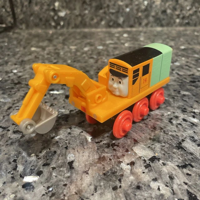 OLIVER THE EXCAVATOR Thomas & Friends Wooden Railway Construction Train