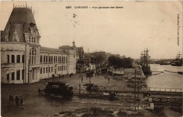 CPA LORIENT - Vue générale des Quais (293525)