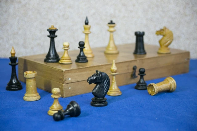 RARE VINTAGE CHESS set/small set/Mordovian design /Khalturino factory ...