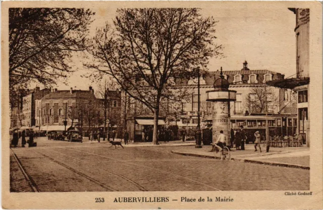 CPA Aubervilliers Place de la Mairie FRANCE (1373043)
