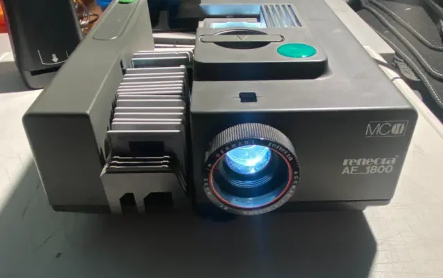Reflecta AF 1800 - Autofocus Diaprojektor + Tevion Dia Scanner FS 5000