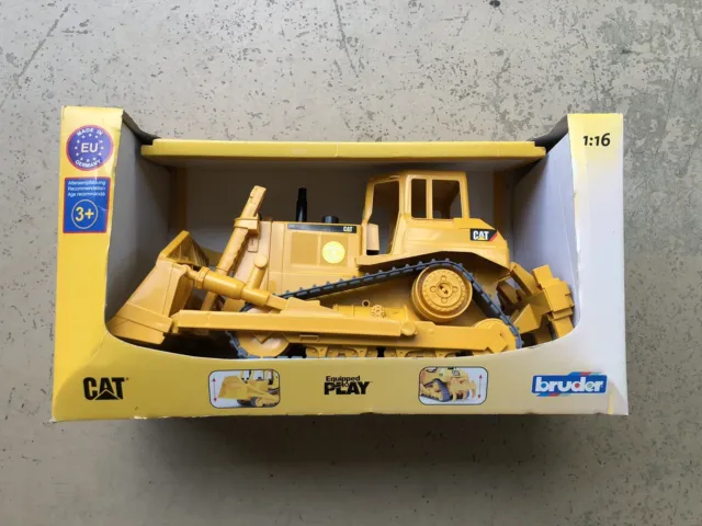 1/16 Caterpillar Large Track Type Bulldozer By Bruder 02424 New Genuine Germany