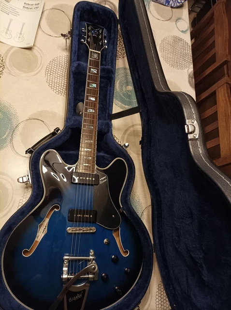 Guitare VOX Bobcat V90 Bigsby Sapphire Blue comme neuve