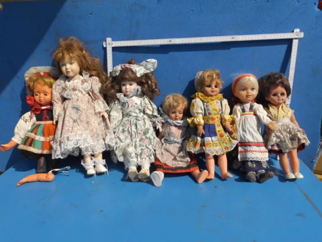 7 x  Sammler/ Porzellan Trachten  Puppen  guter Zustand