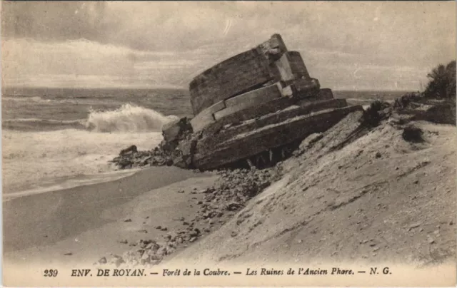 CPA Env.de ROYAN-Forét de la Coubre-Les Ruines de l'Ancien Phare (45555)