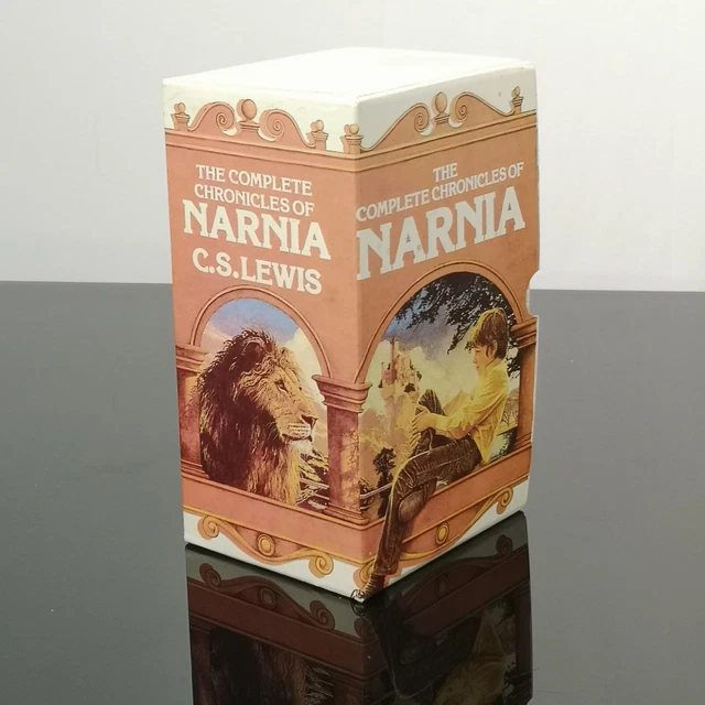 THE COMPLETE CHRONICLES of Narnia C.S. Lewis 7 Book Paperback set Lions